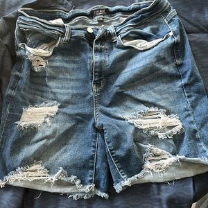 Bermuda style jean shorts! Judy Blue!